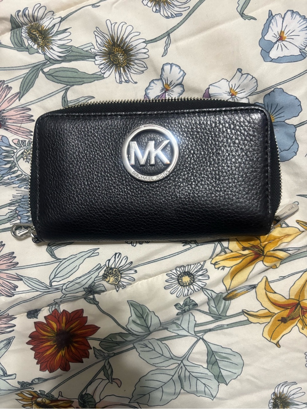 Michael Kors Black Pebbled Leather Smartphone Wallet/Wristlet